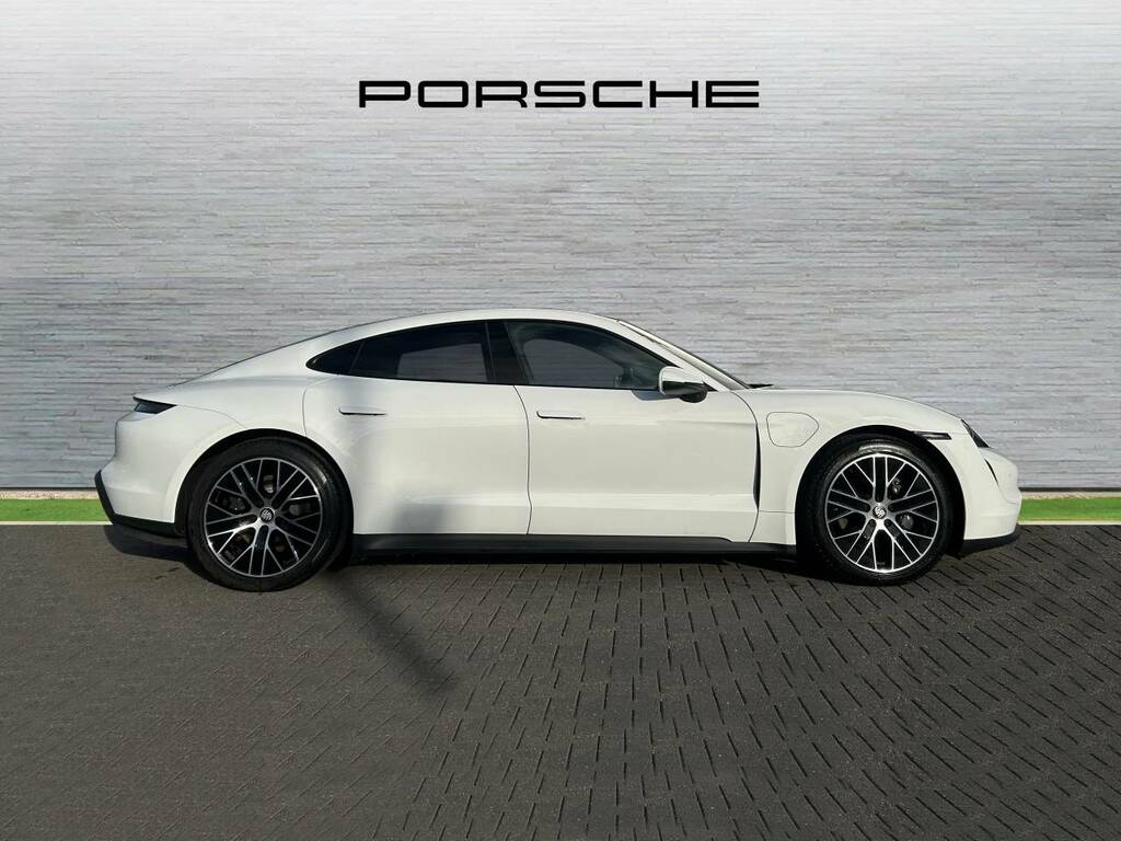 Porsche Taycan My24 White #2
