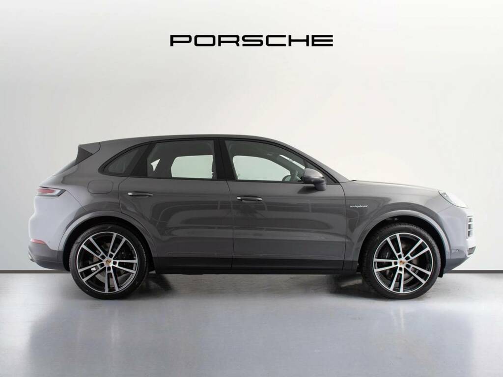 Porsche Cayenne E-hybrid Grey #2