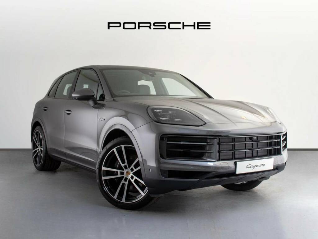 Porsche Cayenne E-hybrid Grey