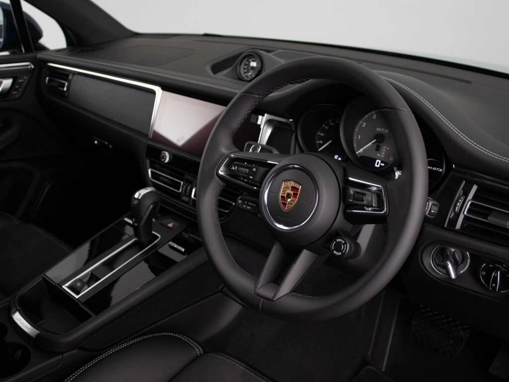 Porsche Macan Gts Blue #4