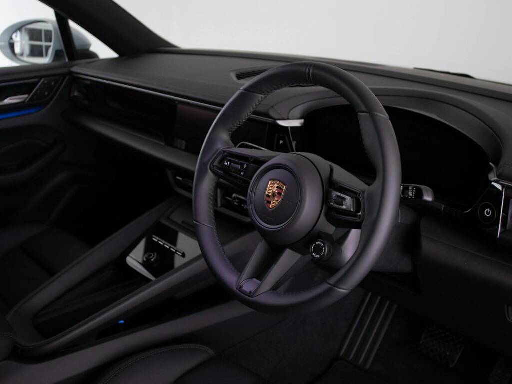 Porsche Macan Electric Grey #4