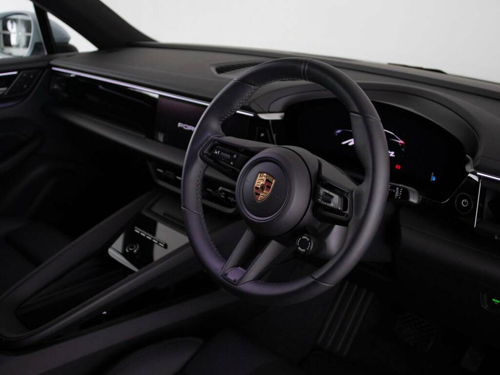 Porsche Macan Electric Grey #4