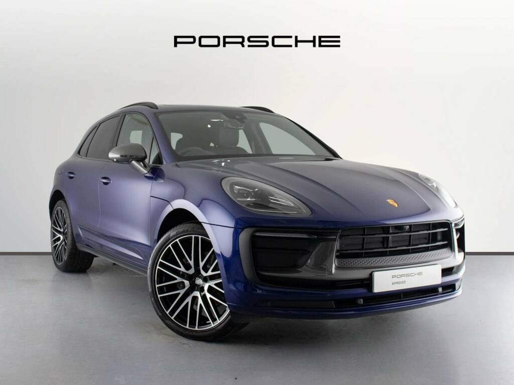 Porsche Macan T Blue
