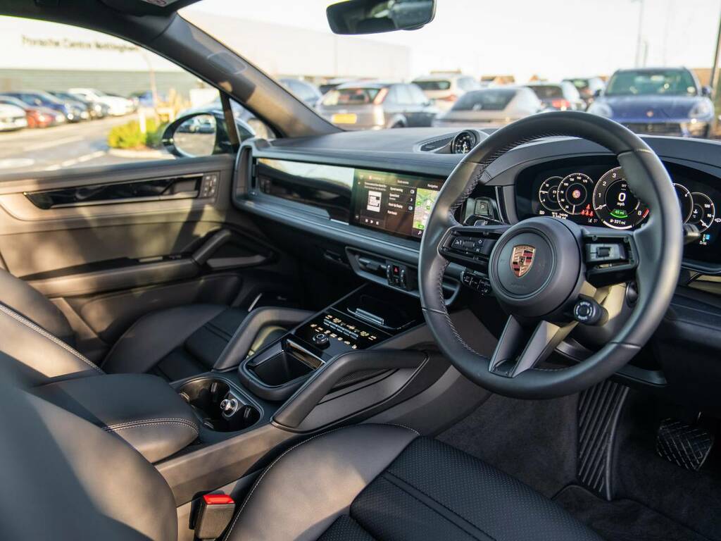Porsche Cayenne E-hybrid Black Edition #4