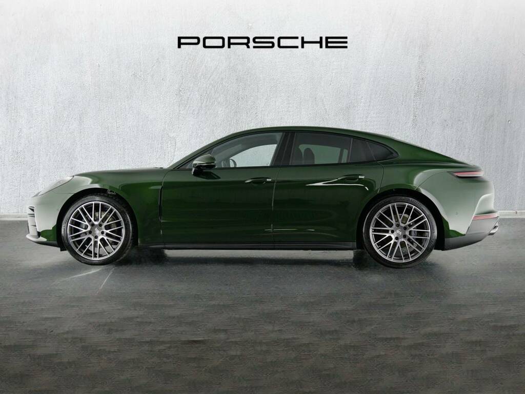 Porsche Panamera 4 Green #2