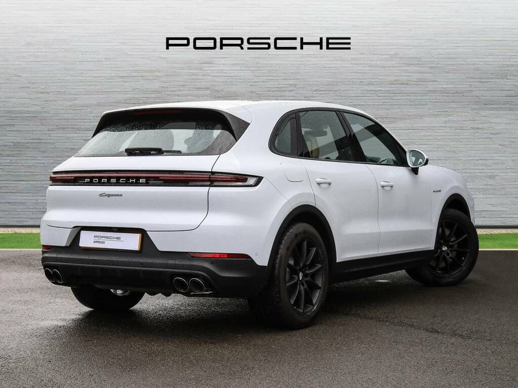 Porsche Cayenne E-hybrid White #3