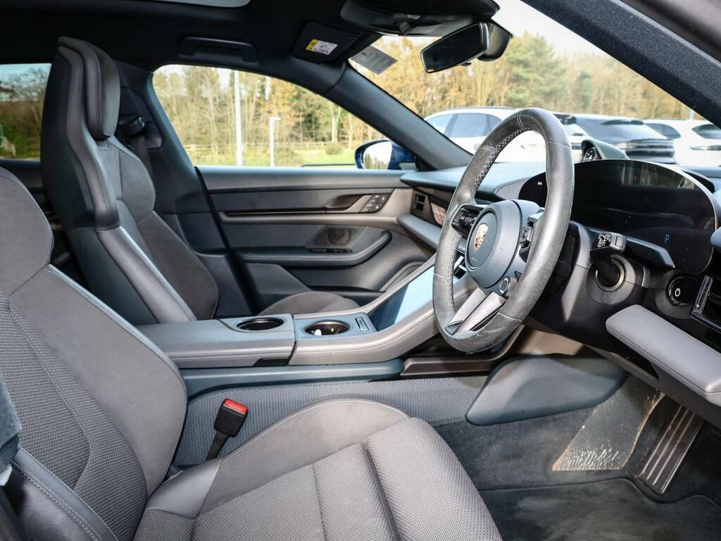 Porsche Taycan Sport Turismo My24 Blue #5