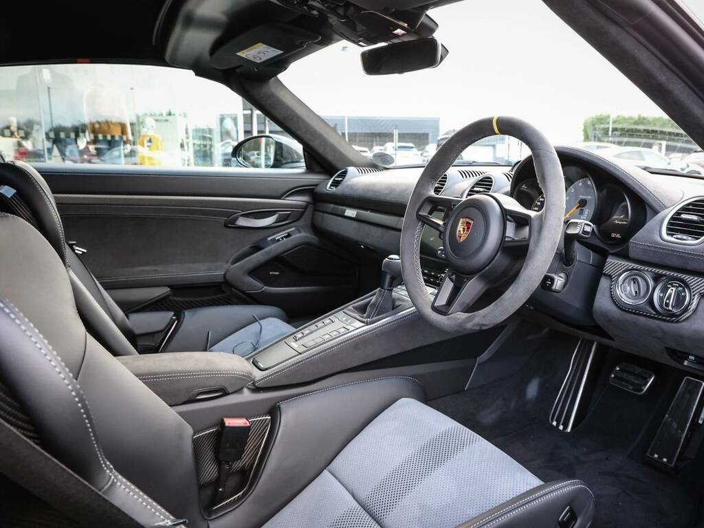 Porsche 718 Spyder Rs Black #4