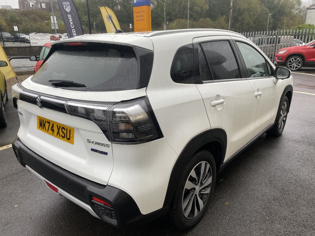 Suzuki S Cross 1.5H Ultra Suv White #4