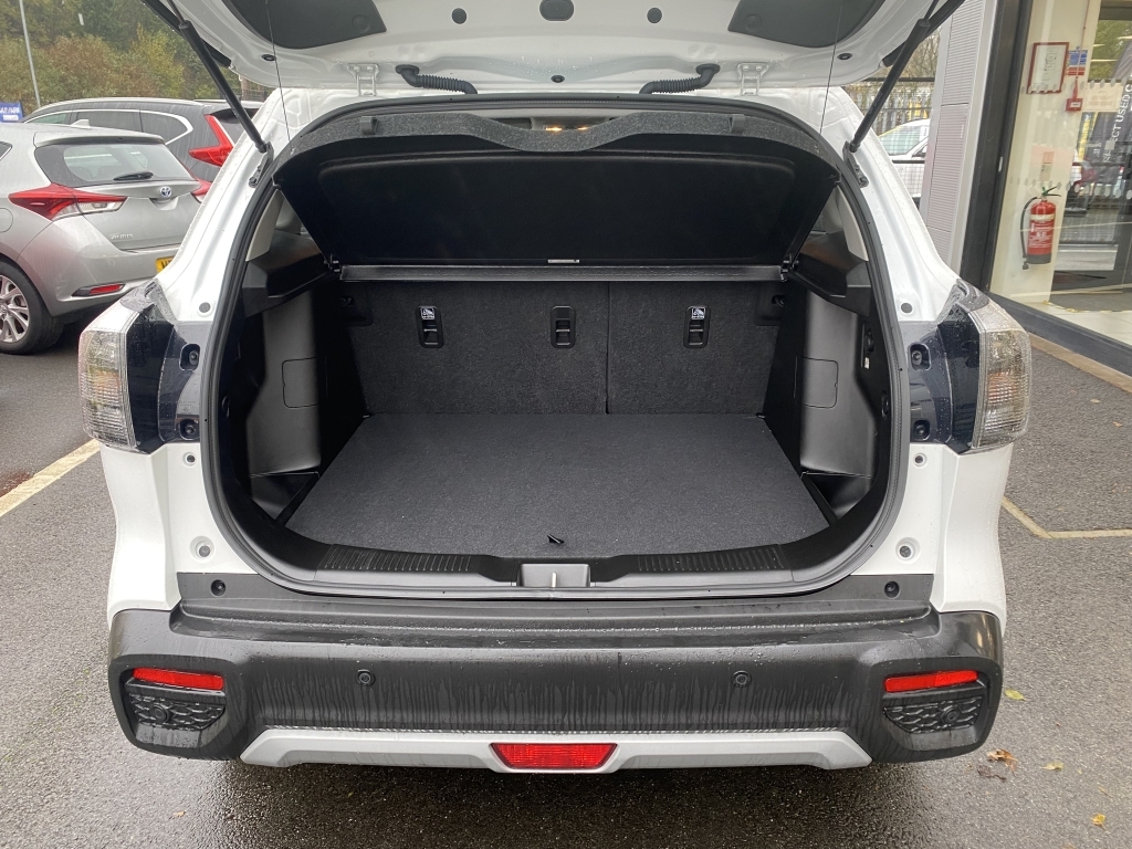 Suzuki S Cross 1.5H Ultra Suv White #6