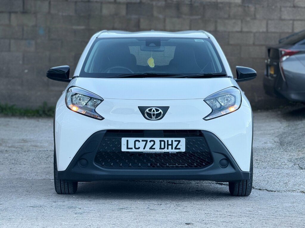 Toyota Aygo X 1.0 Vvt-i Pure Hatchback X-shift Euro 6 White #2