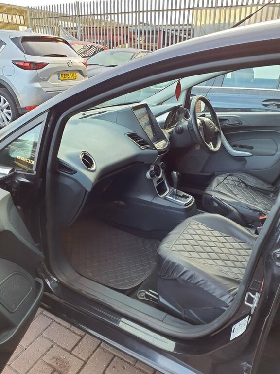 Ford Fiesta 1.4 Titanium Hatchback 154 G EA11KBE Black #5