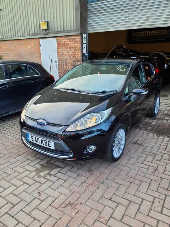 Ford Fiesta 1.4 Titanium Hatchback 154 G EA11KBE Black #3