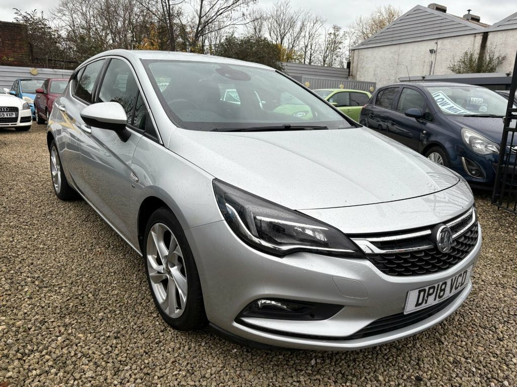 Vauxhall Astra 1.6L Sri Nav DP18VCD Silver