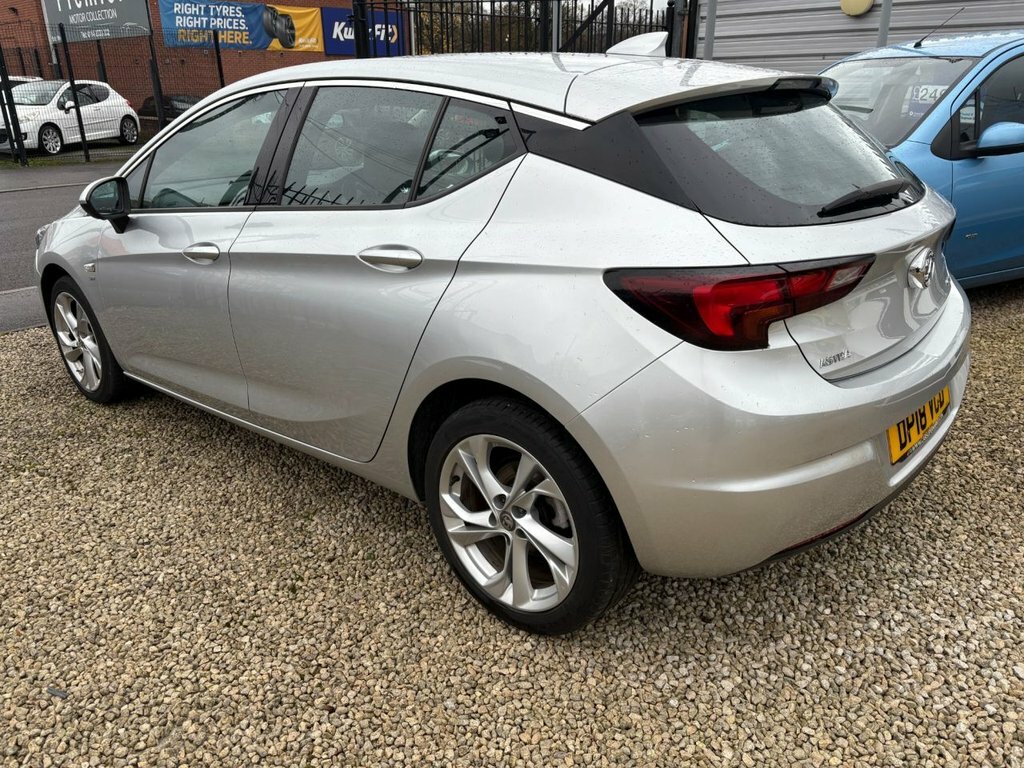 Vauxhall Astra 1.6L Sri Nav DP18VCD Silver #4