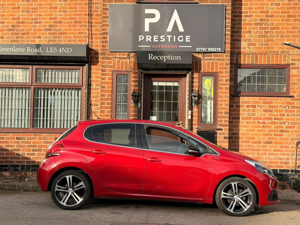 Peugeot 208 1.6 Bluehdi Gt Line Euro 6 DG17FUW Red #4