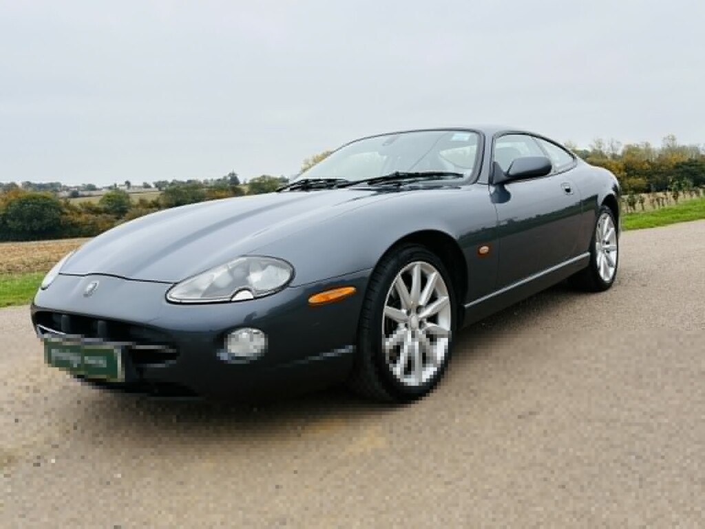 Jaguar XK8 Coupe 4.2 2004 Grey