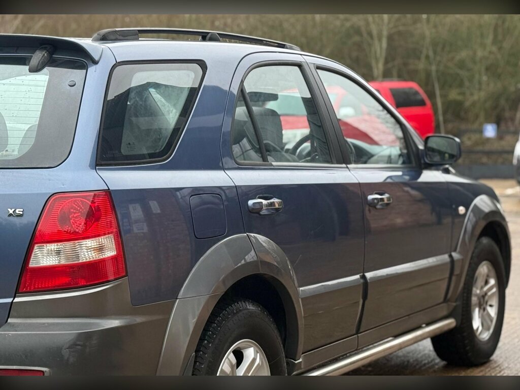 Kia Sorento Suv Black #31
