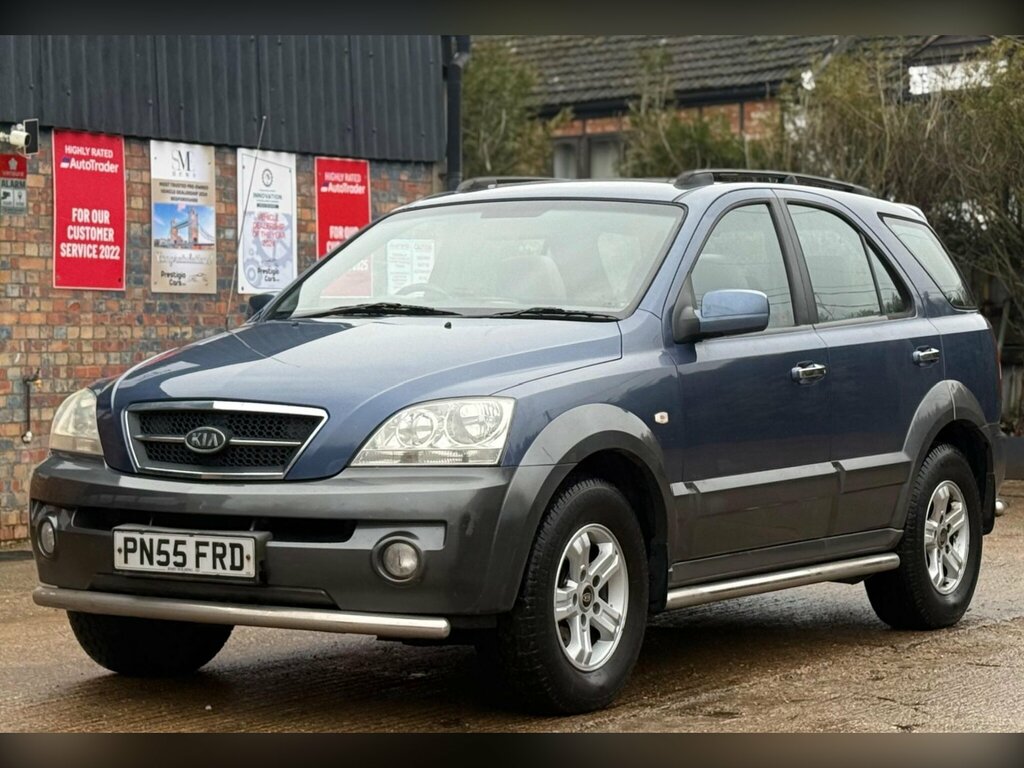Kia Sorento Suv Black #3