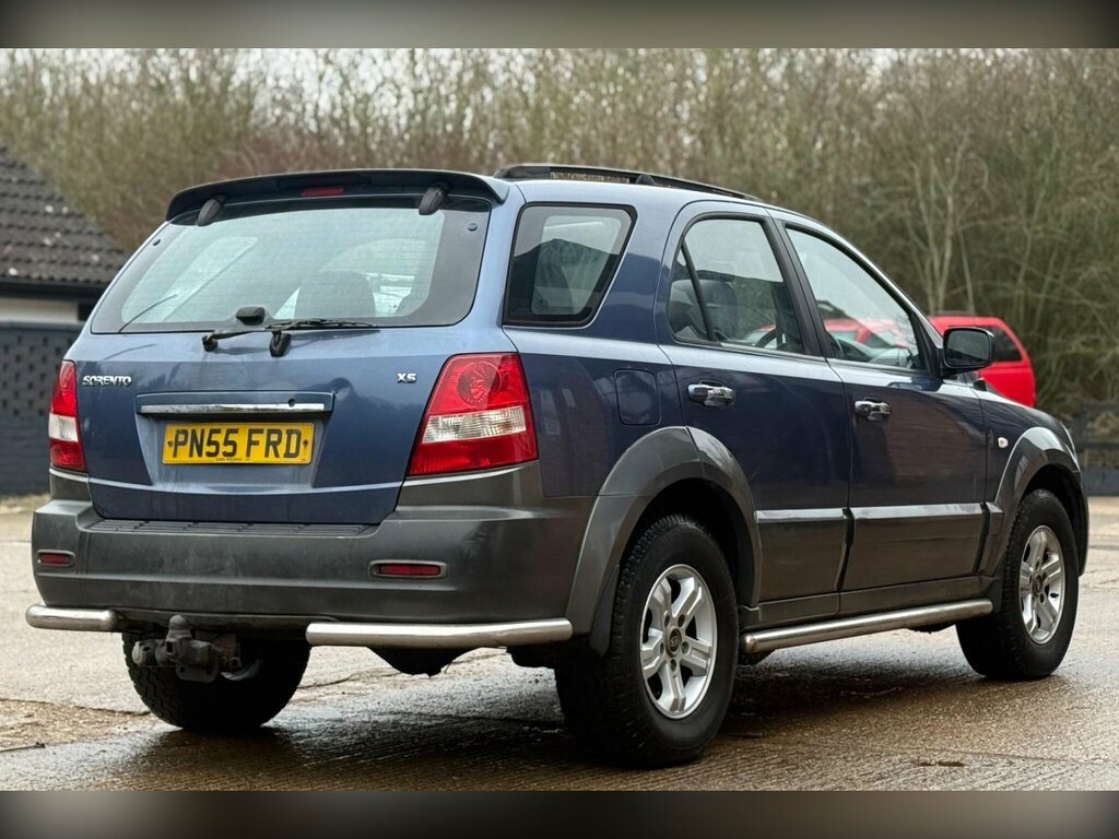 Kia Sorento Suv Black #7