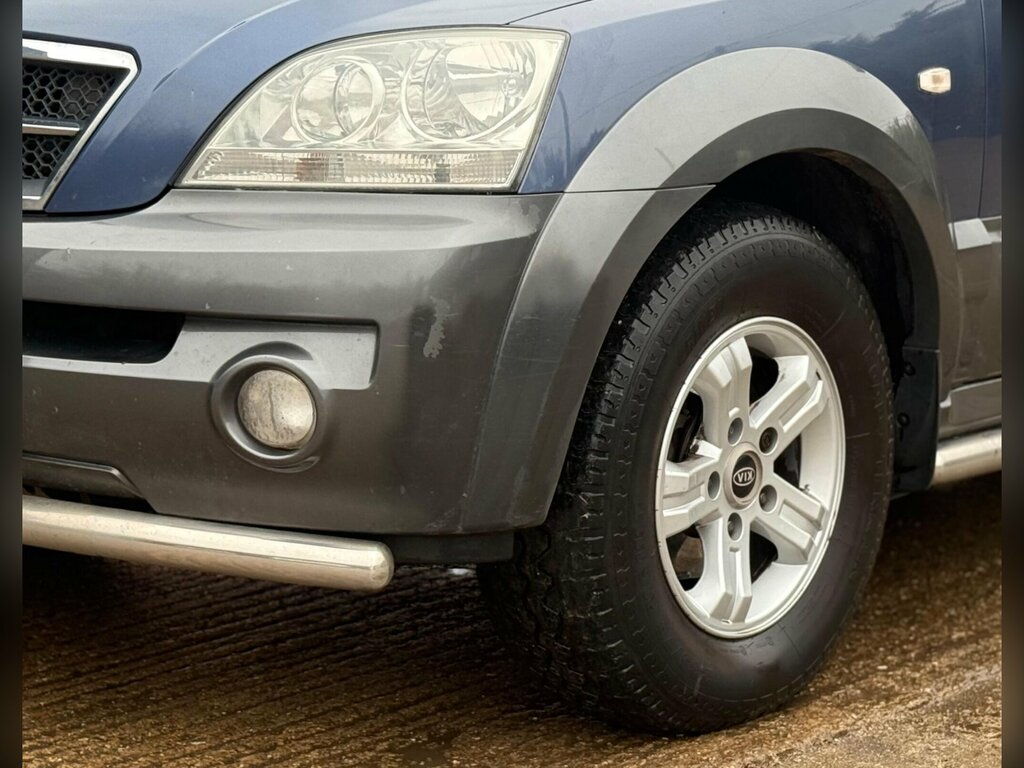 Kia Sorento Suv Black #24