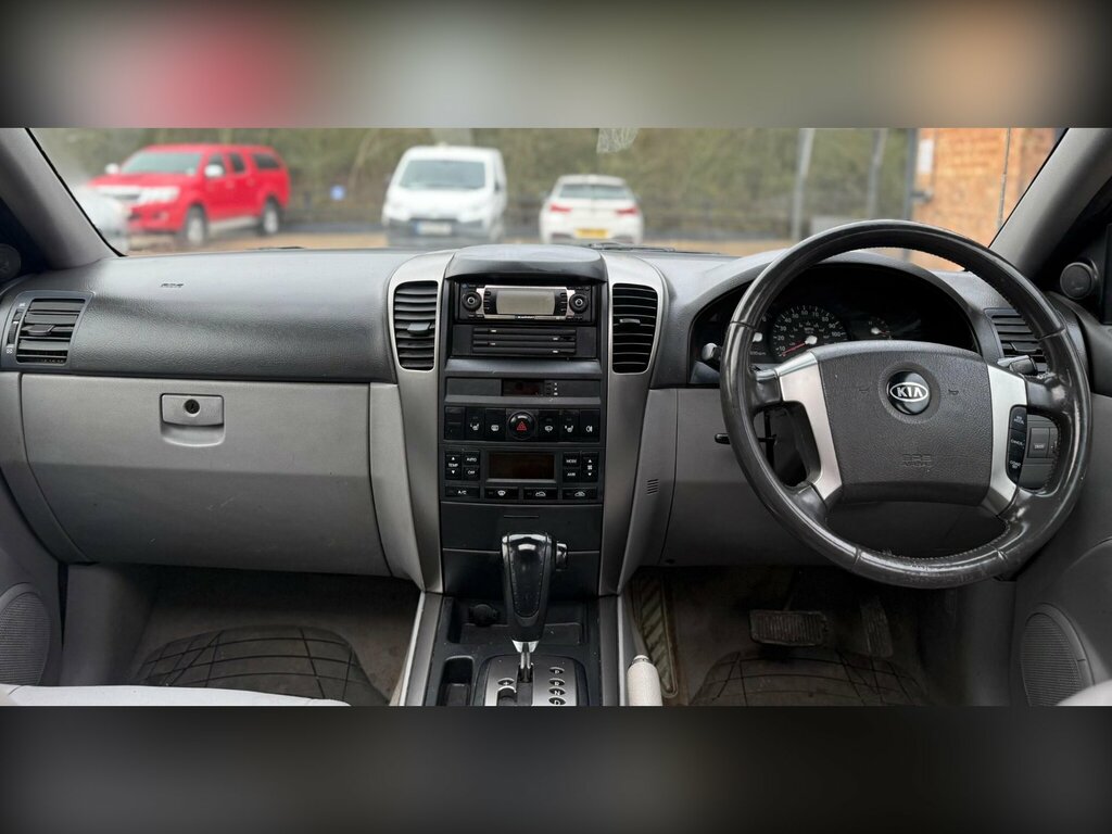 Kia Sorento Suv Black #20