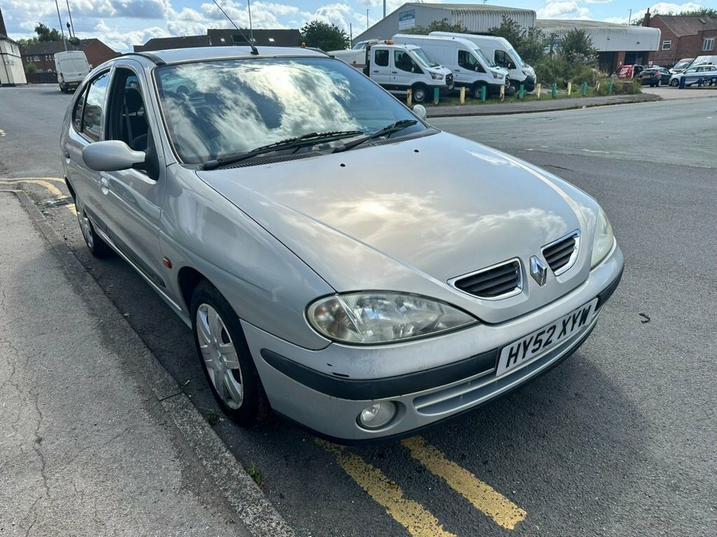 Renault Megane 1.6 16V Dynamique Silver #4