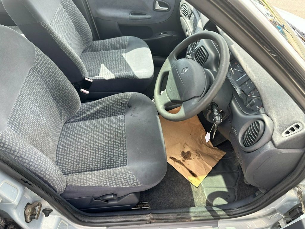 Renault Megane 1.6 16V Dynamique Silver #11