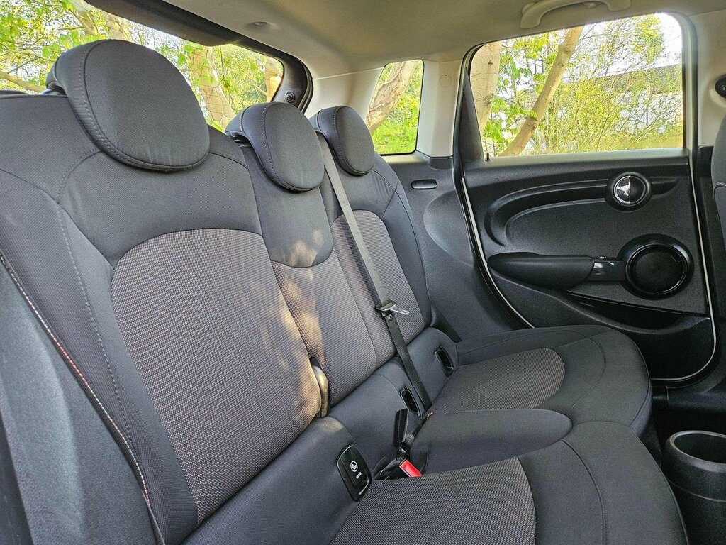 Mini Hatch Hatchback 1.5 Cooper D Euro 6 Ss 201565 DL65LZF White #4