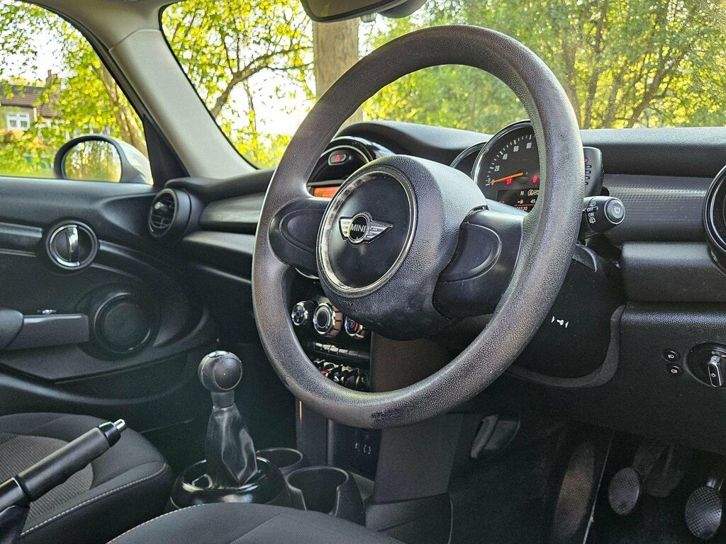 Mini Hatch Hatchback 1.5 Cooper D Euro 6 Ss 201565 White