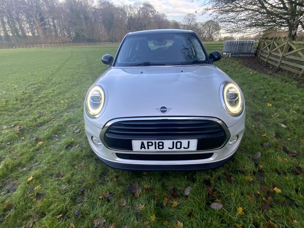 Mini Hatch 5dr Petrol Manual Hatchback AP18JOJ White #3