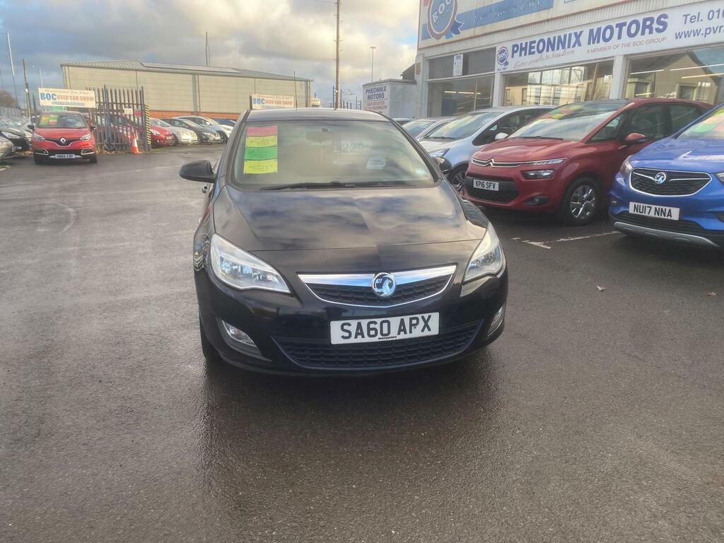 Vauxhall Astra 1.6 16V Exclusiv Euro 5 SA60APX Black #2