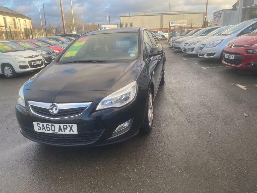 Vauxhall Astra 1.6 16V Exclusiv Euro 5 SA60APX Black #3
