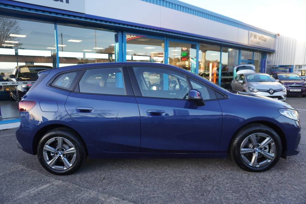 BMW 2 Series Active Tourer Active Tourer 1.5 225Xe 16.3Kwh Sport Dct 4Wd Euro Blue