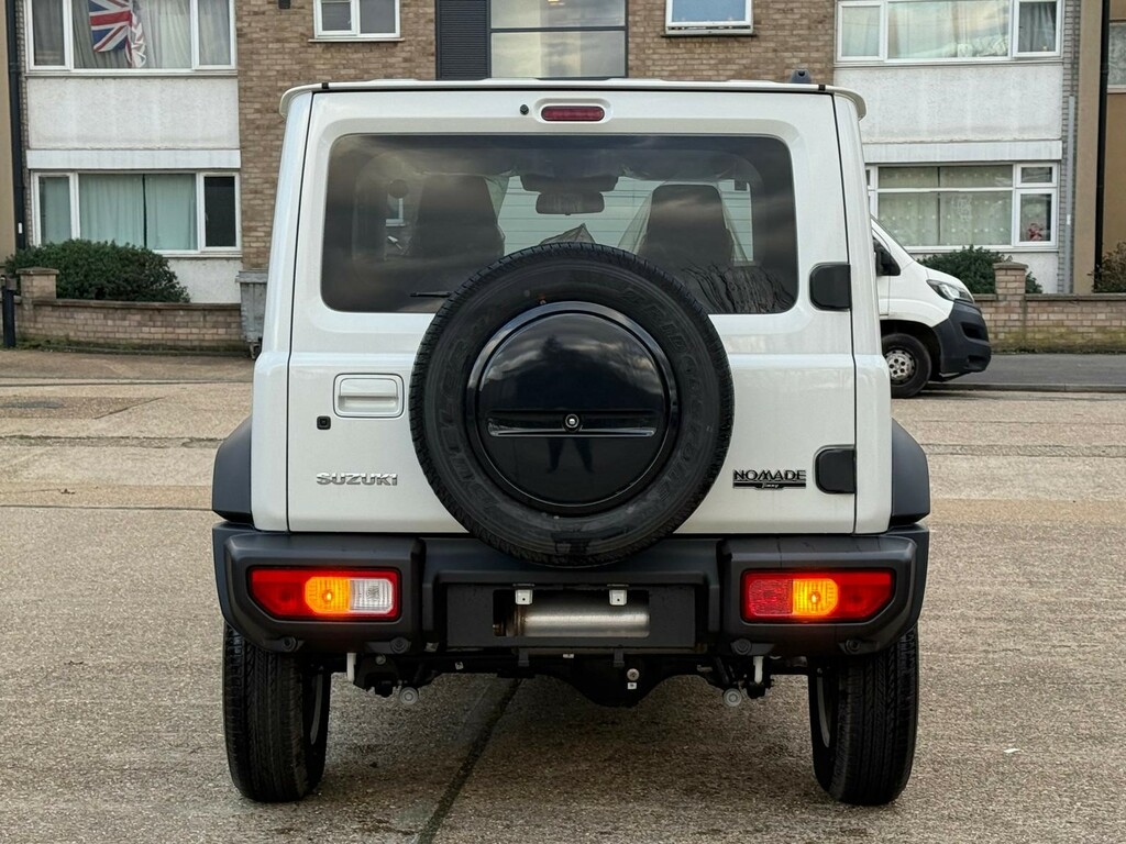 Suzuki Jimny Suzuki Jimny Nomade Allgrip 4Wd 1.5L LX25BWV White #5