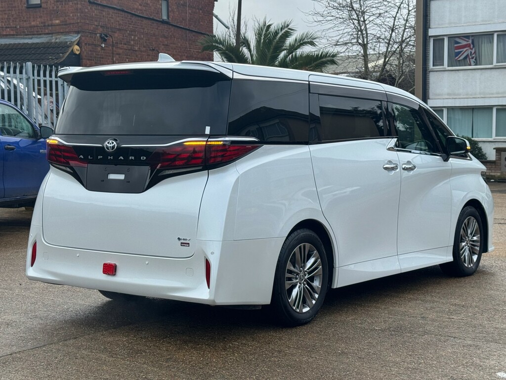 Toyota Alphard Toyota Alphard 2.5L Hybrid Euro White #6