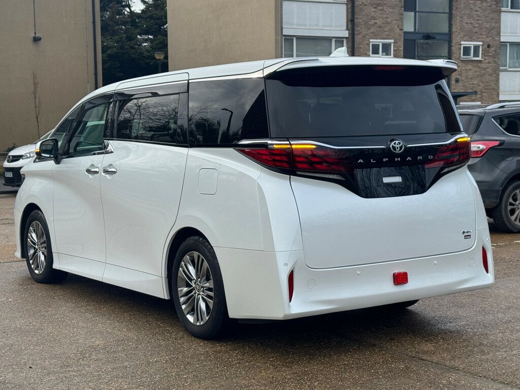 Toyota Alphard Toyota Alphard 2.5L Hybrid Euro White #4