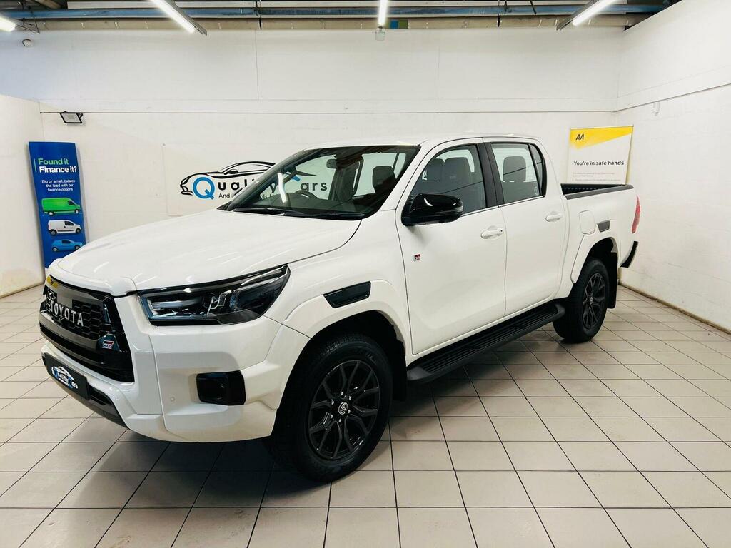 Toyota HILUX 2.8 D-4d Gr Sport Pickup Double Cab Aut White