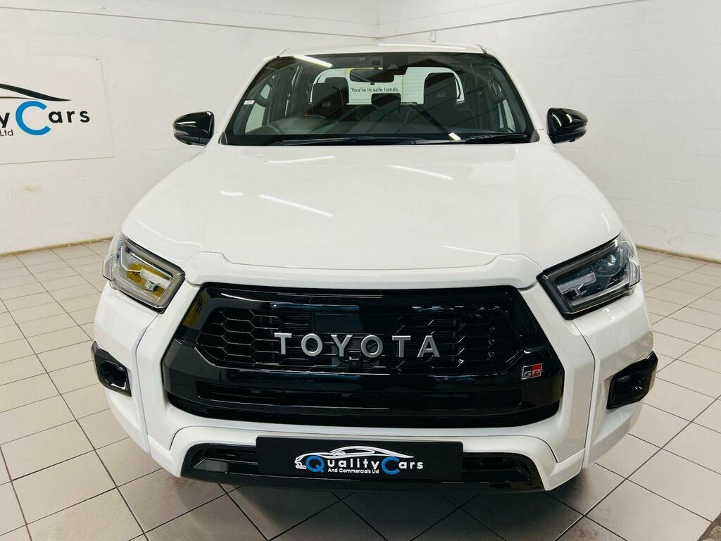 Toyota HILUX 2.8 D-4d Gr Sport Pickup Double Cab Aut White #6
