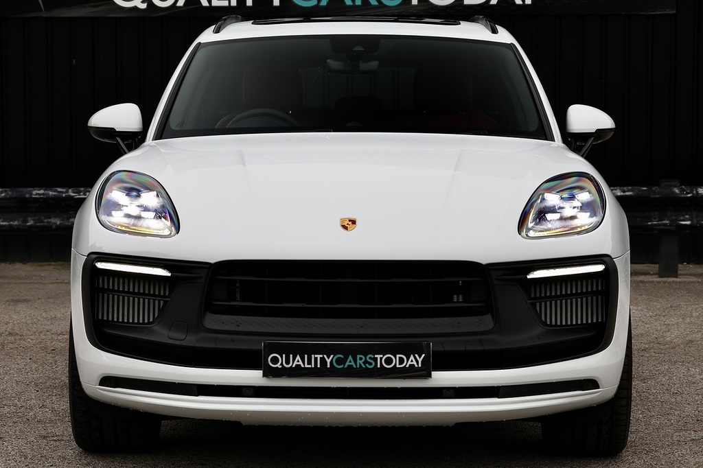 Porsche Macan Macan Gts White #3