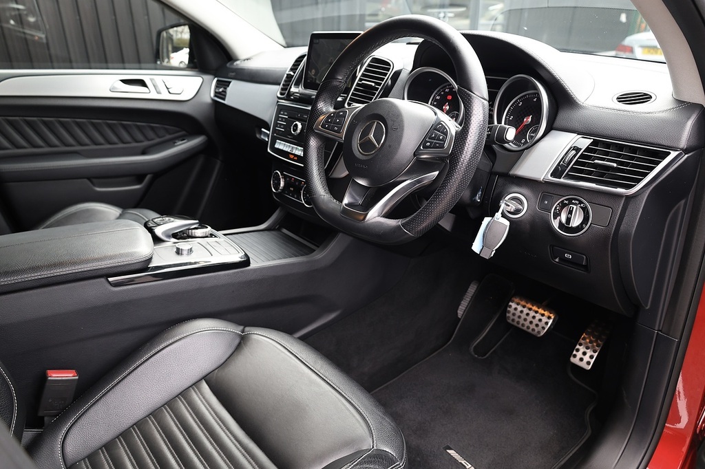 Mercedes-Benz GLE Coupe Gle 350D Amg Line Coupe Red #6