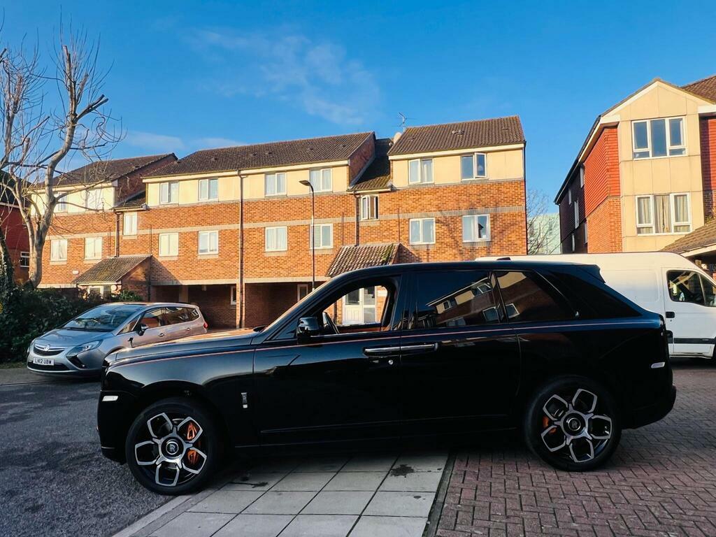 Rolls-Royce Cullinan 6.75 V12 Black Badge Suv Black #6
