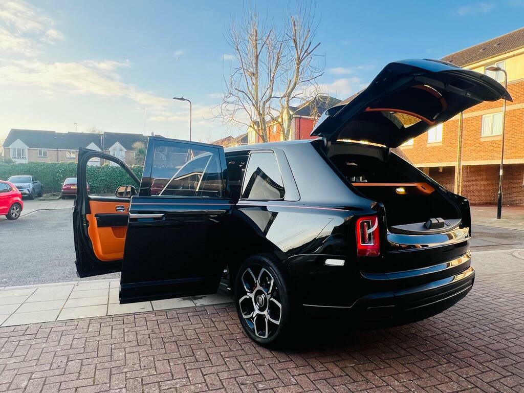Rolls-Royce Cullinan 6.75 V12 Black Badge Suv Black #4