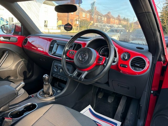 Volkswagen Beetle 1.6 Tdi Bluemotion Tech Design Cabriolet Diese Red #5