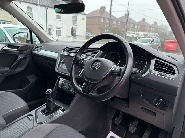 Volkswagen Tiguan 2.0 Tdi Se Navigation Suv Euro 6 YA18GXT White #6