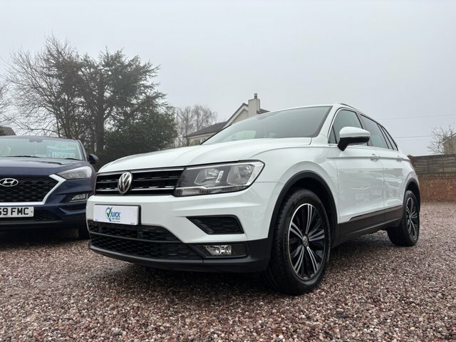 Volkswagen Tiguan 2.0 Tdi Se Navigation Suv Euro 6 YA18GXT White #4