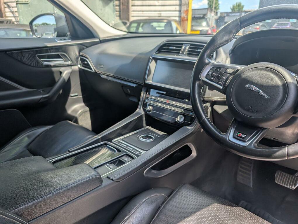 Jaguar F-Pace Suv 3.0 D300 V6 S 2016 RK66UBL Green #5