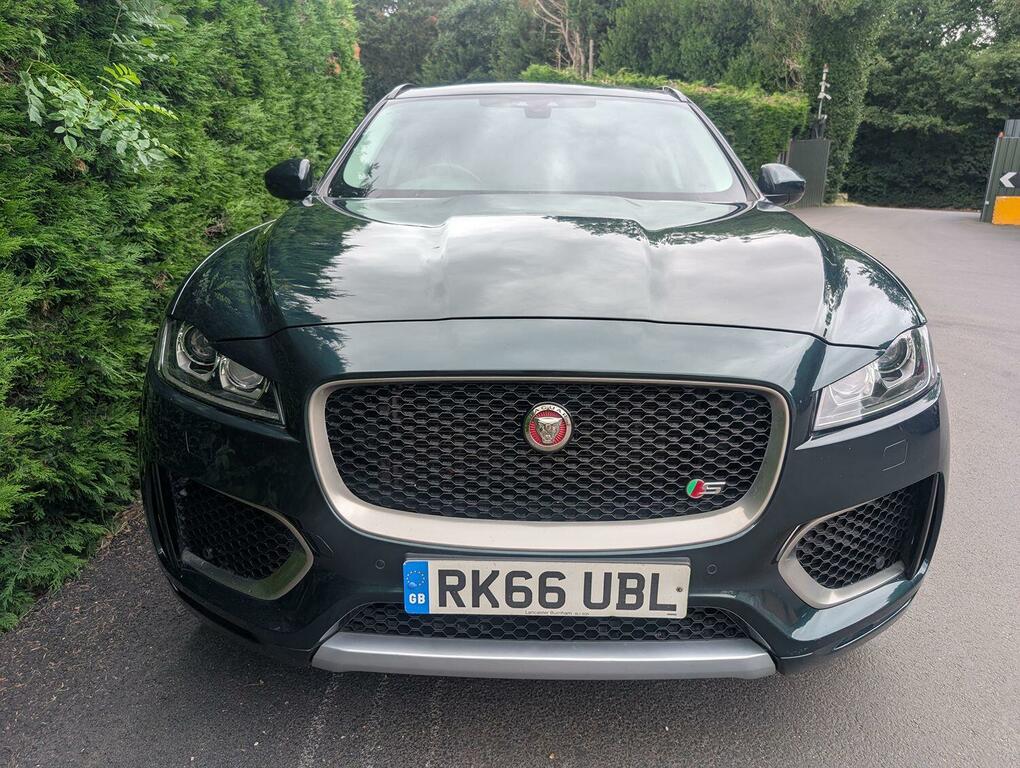 Jaguar F-Pace Suv 3.0 D300 V6 S 2016 RK66UBL Green #3