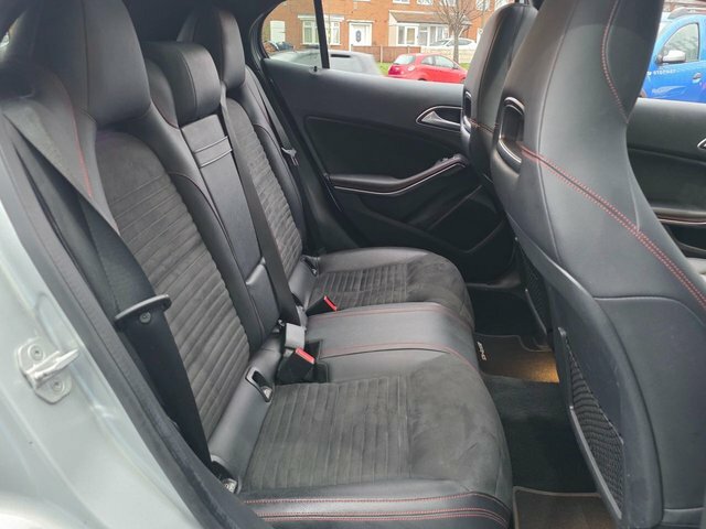 Mercedes-Benz GLA Class 2016 2.1 Gla220d Amg Line Premium Plus Suv D VE66PCY Silver #6