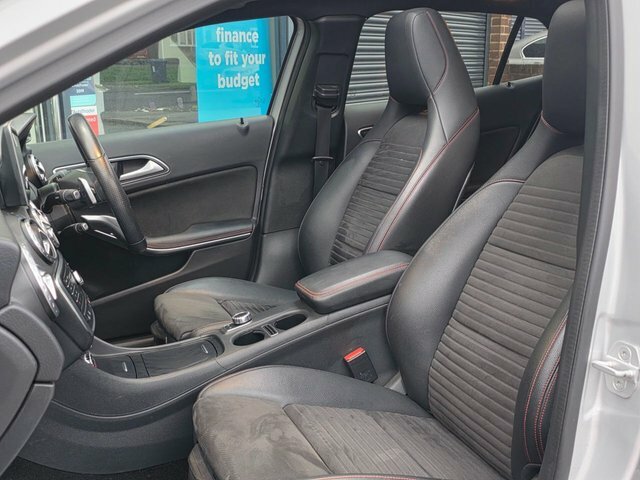 Mercedes-Benz GLA Class 2016 2.1 Gla220d Amg Line Premium Plus Suv D Silver